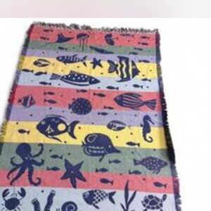 Fish throw with lots of colors